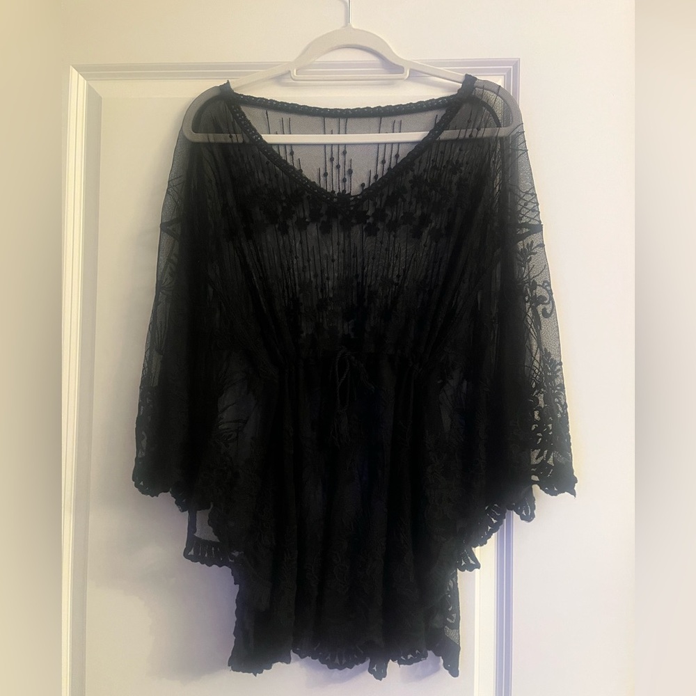Elegant Black Lace Women’s Beach Cover Up
